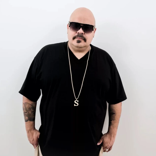 DJ Sneak